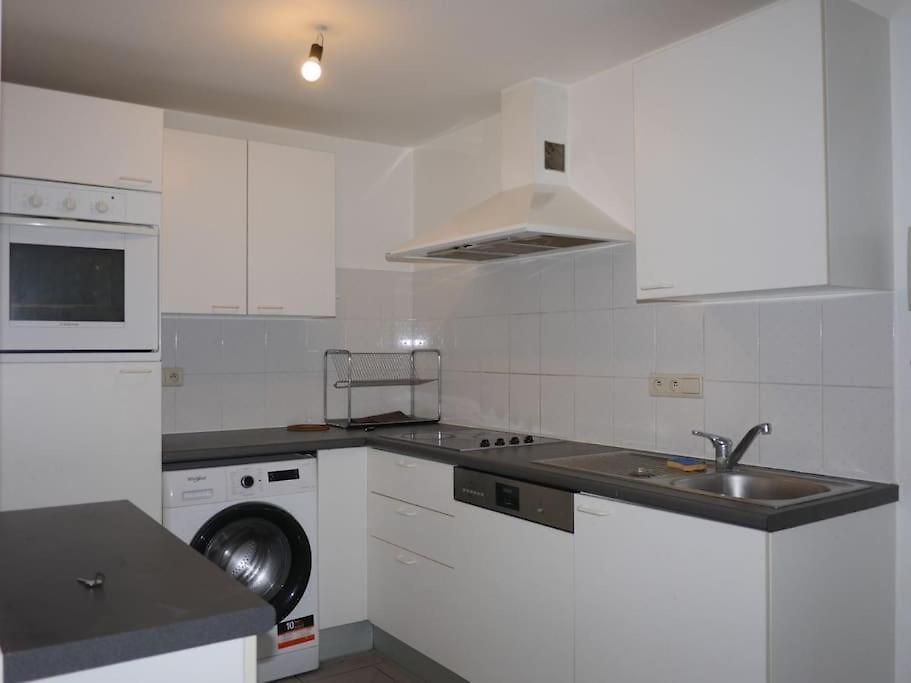 Appartement Beautiful 1br/1bar In E.u. District Brussel