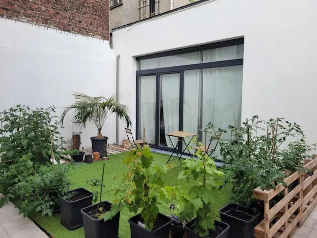 Brand New Iris With Private Bathroom And Balcony
