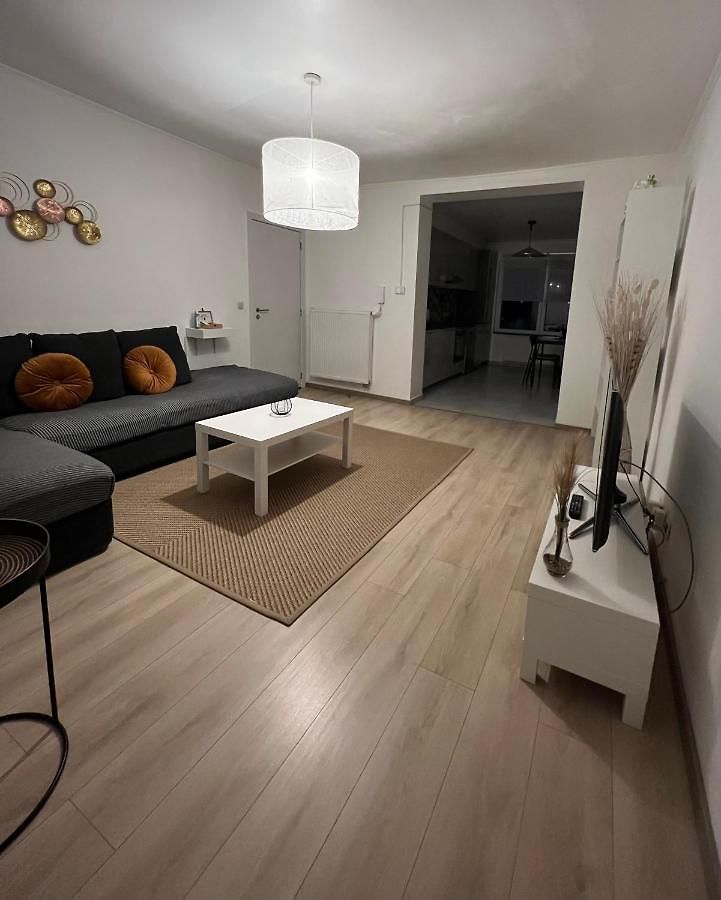 - Place Jourdan & Eu Institutions Appartement *