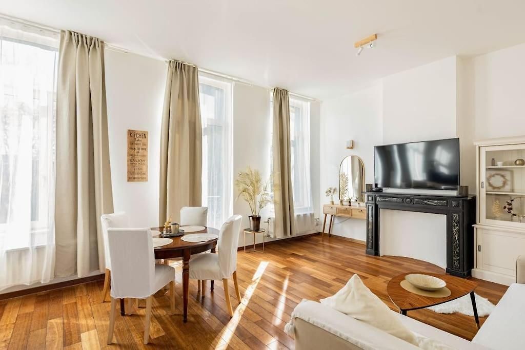 Apartment Bel Proche De Gare Du Midi, A Cote Du Centre *