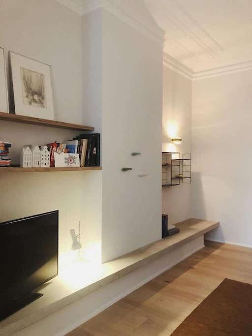 Comfortable Flat Close To Flagey Appartement