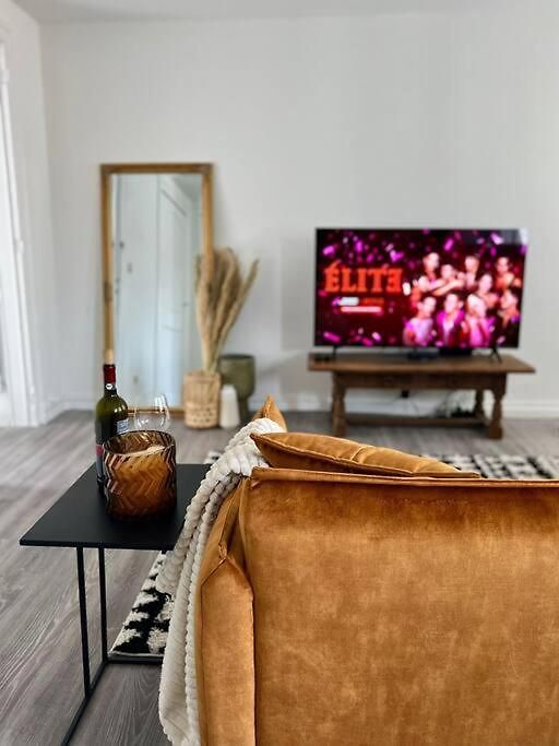 Lovely 2-bedroom Duplex W/ Balcony In Appartement Brussel