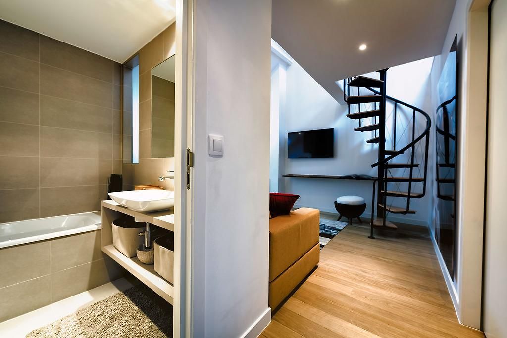 Aparthotel Charles - Louise