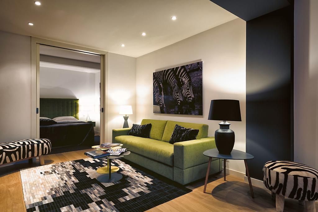Charles - Louise Aparthotel