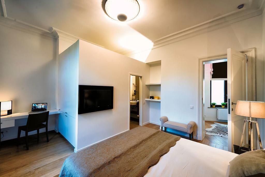 Charles - Ambiorix Aparthotel