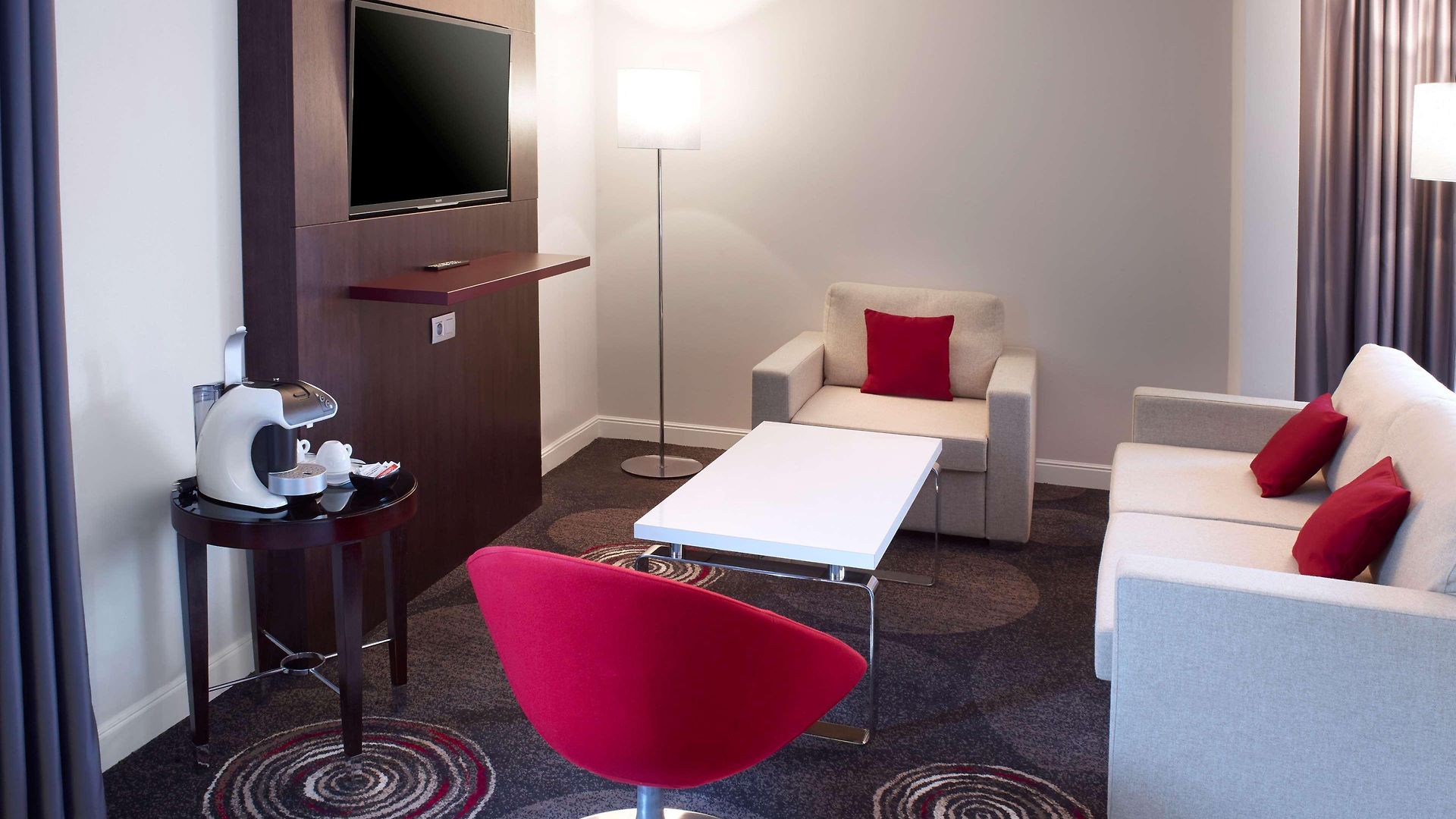 Hilton Grand Place 4*