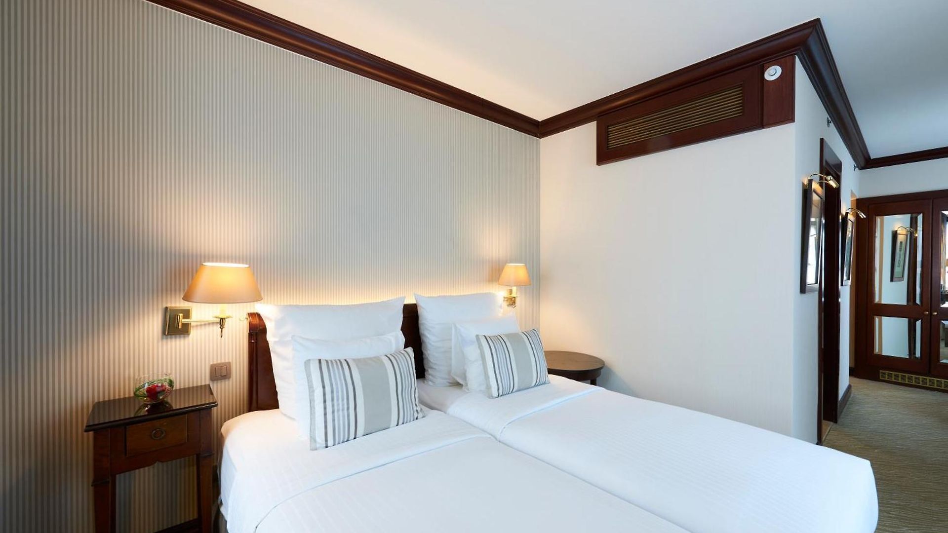 Warwick Grand-place Hotel