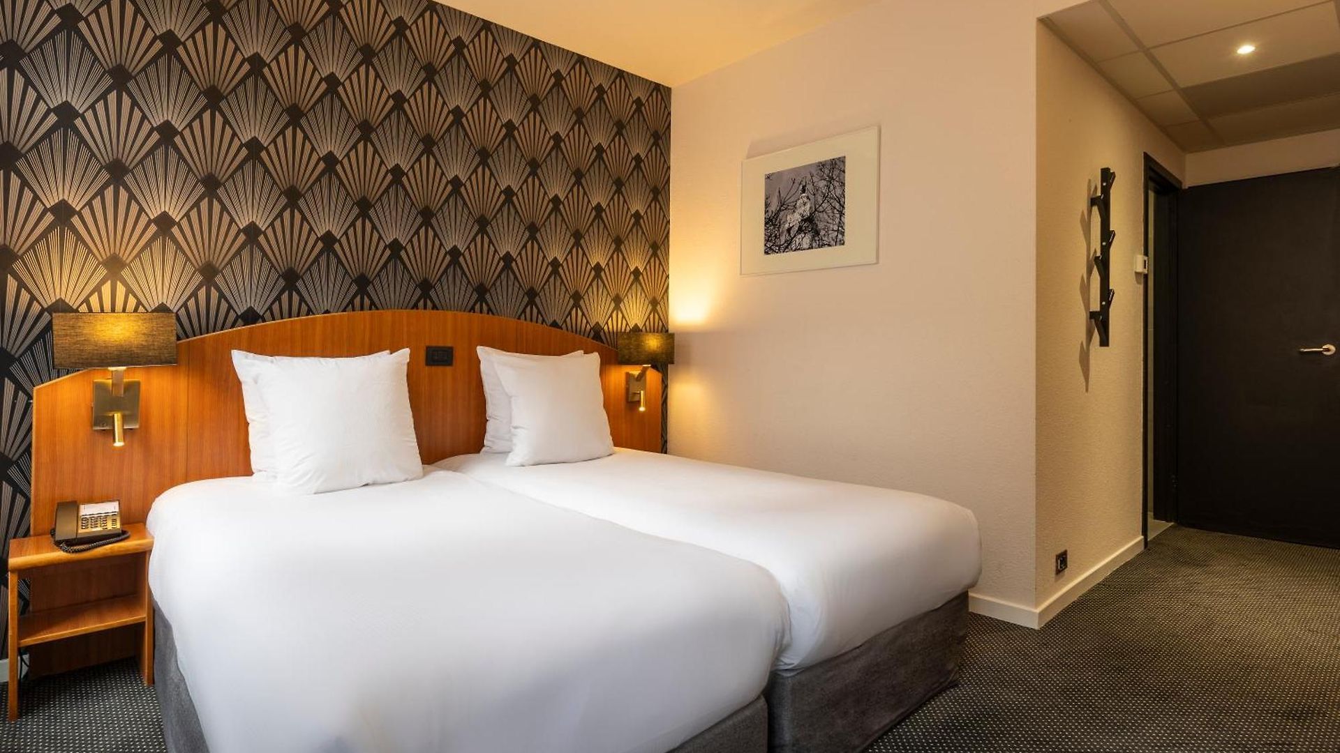 Aris Grand Place 3*