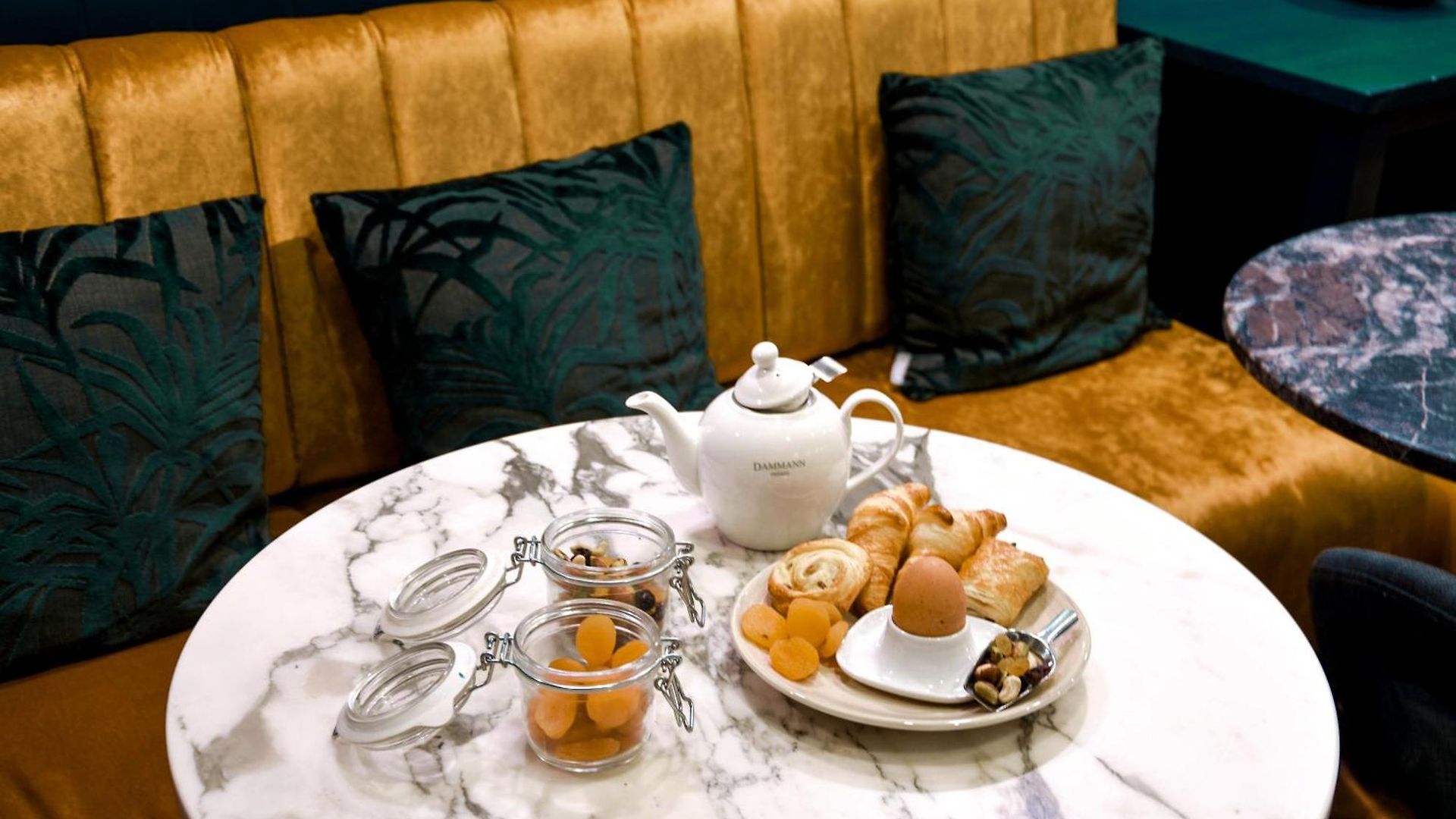 Dansaert Hotel