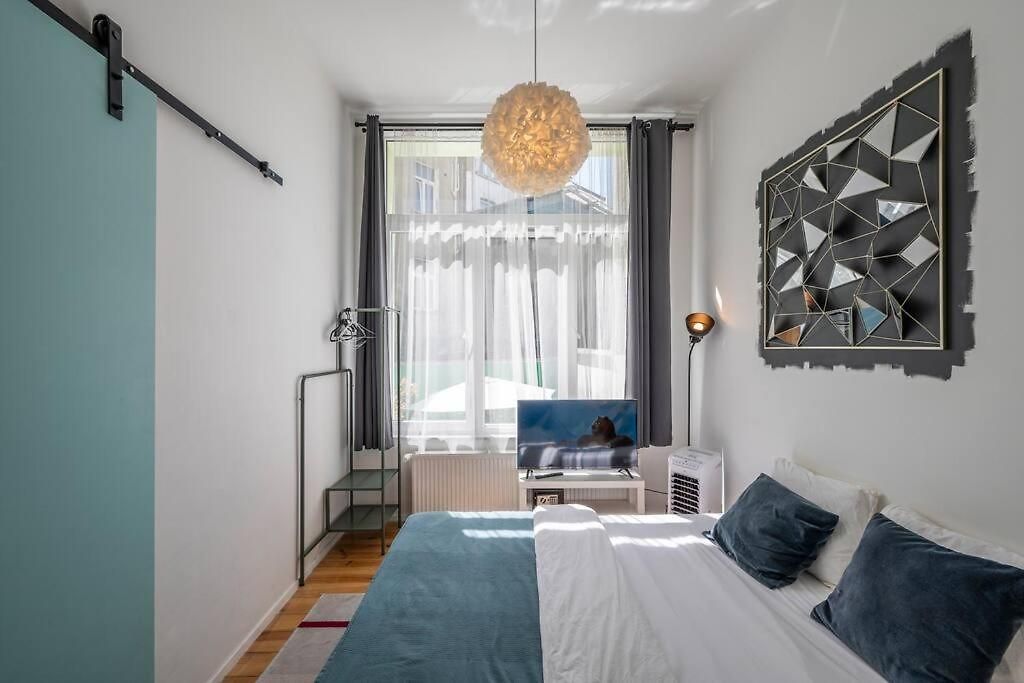 Superb 3 Bedroom & 3 Bathroom Duplex In Centre Brussels