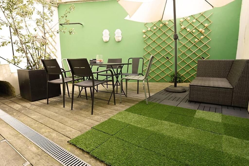 Superb 3 Bedroom & 3 Bathroom Duplex In Centre Apartment *