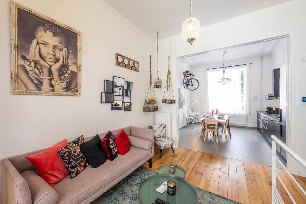 Superb 3 Bedroom & 3 Bathroom Duplex In Centre
