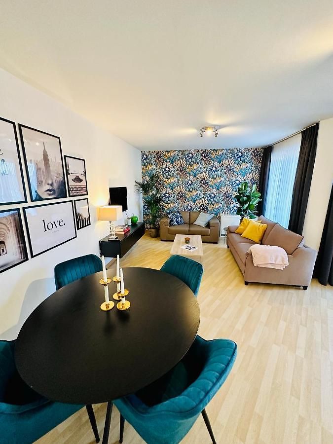 Urbanstay In Charming Sablon Apartment