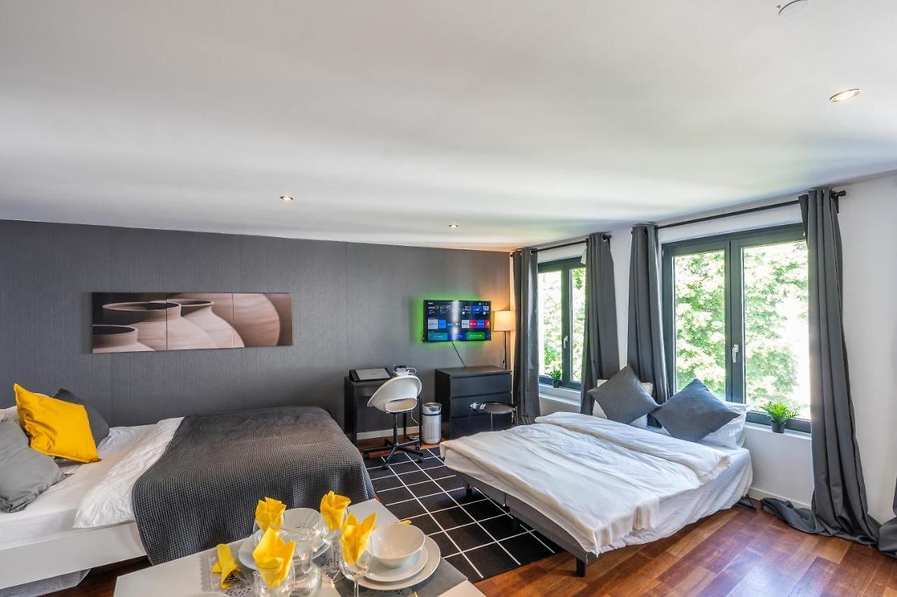 Sensational In Fantastic Location Apartment *