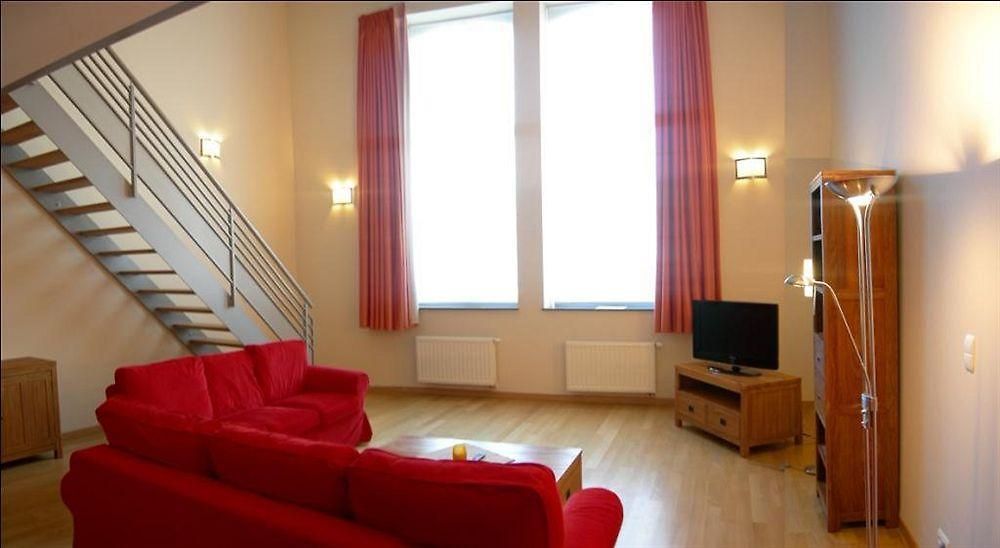 & Housingbrussels