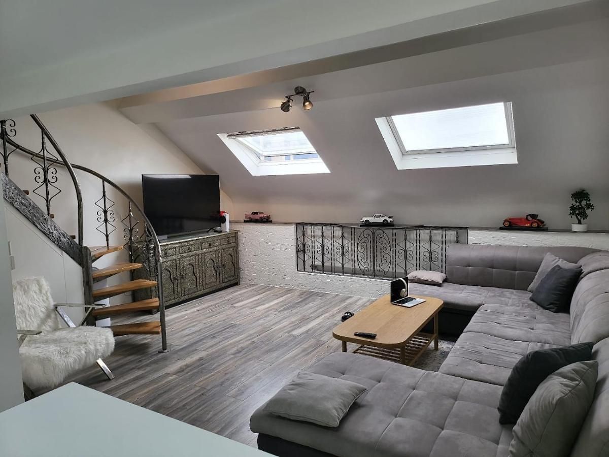 Duplex Elegant Situe A 1min De La Gare Du Nord Appartement Brussel