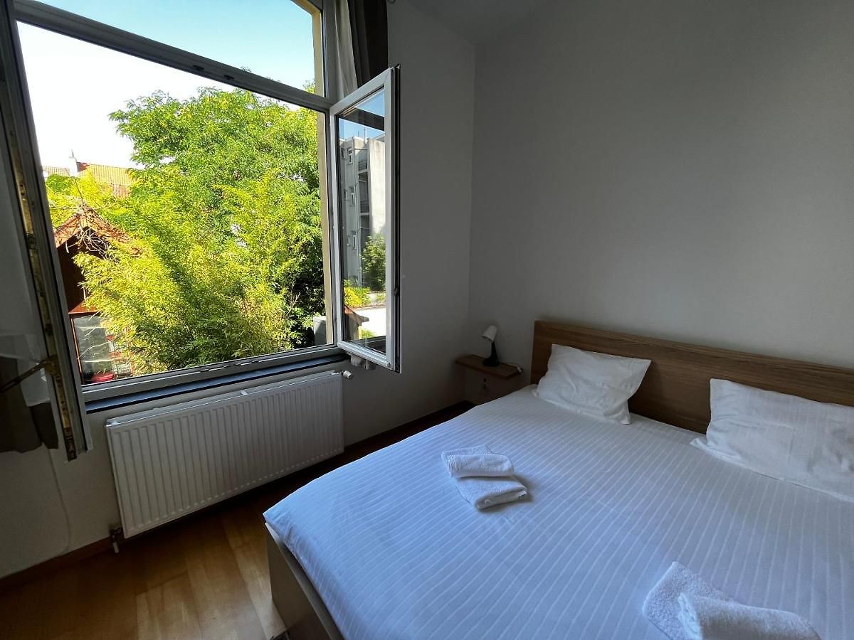 Apartment L&l 1