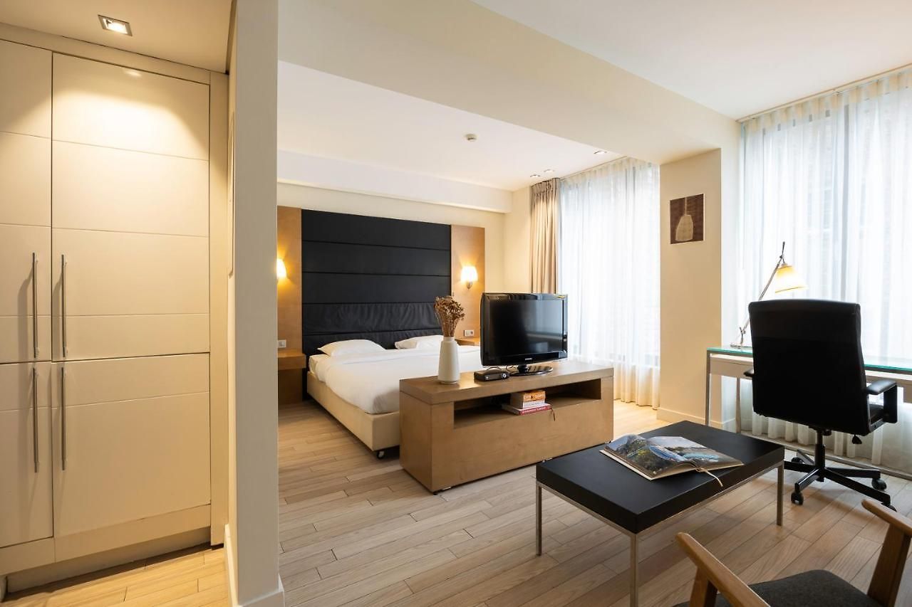 B-aparthotel Grand Place Aparthotel 4*