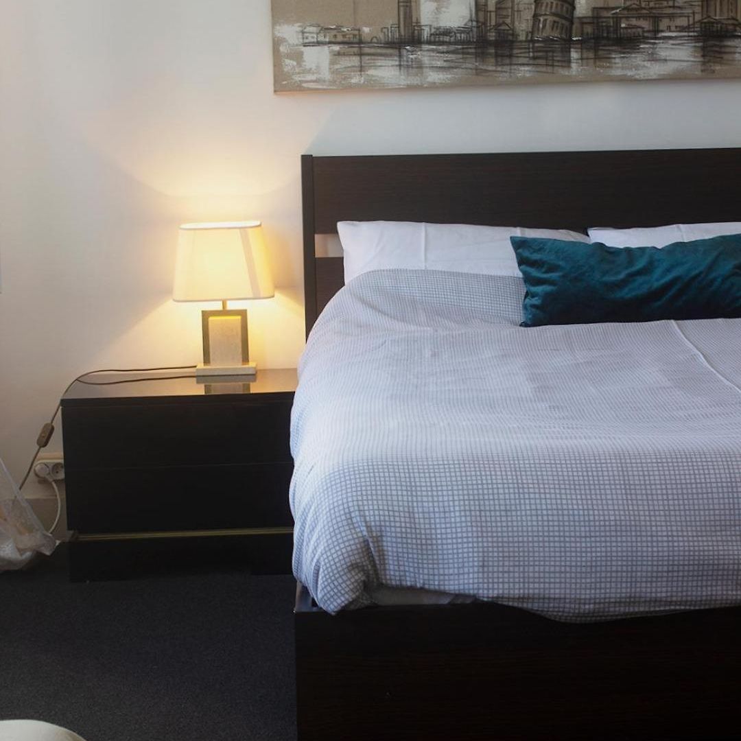 Handy Close To Zaventem Airport
