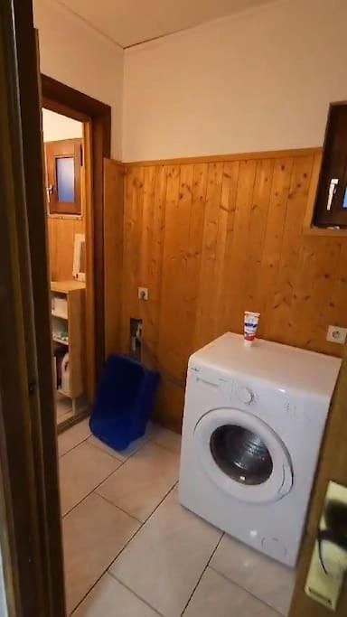 Beautiful, Renovated Fully Self Contained *