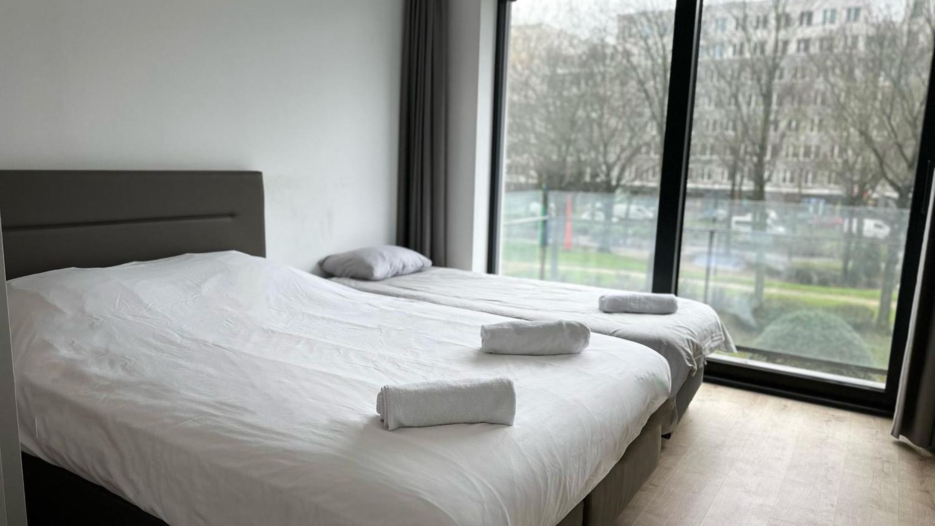 Furnished 2 Bedroom In Center Appartement *