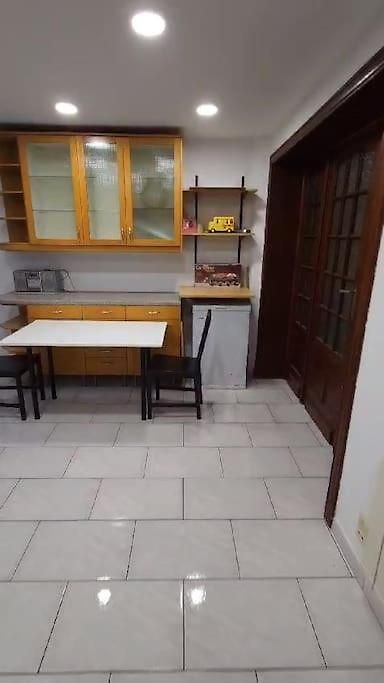 Beautiful, Renovated Fully Self Contained Gasthuis Brussel