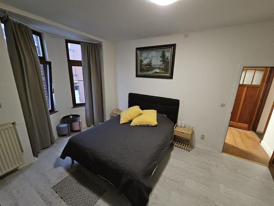 Beautiful, Renovated Fully Self Contained Brussel