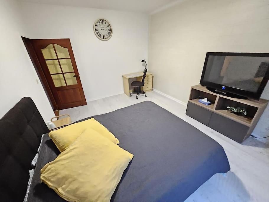 Beautiful, Renovated Fully Self Contained Gasthuis Brussel