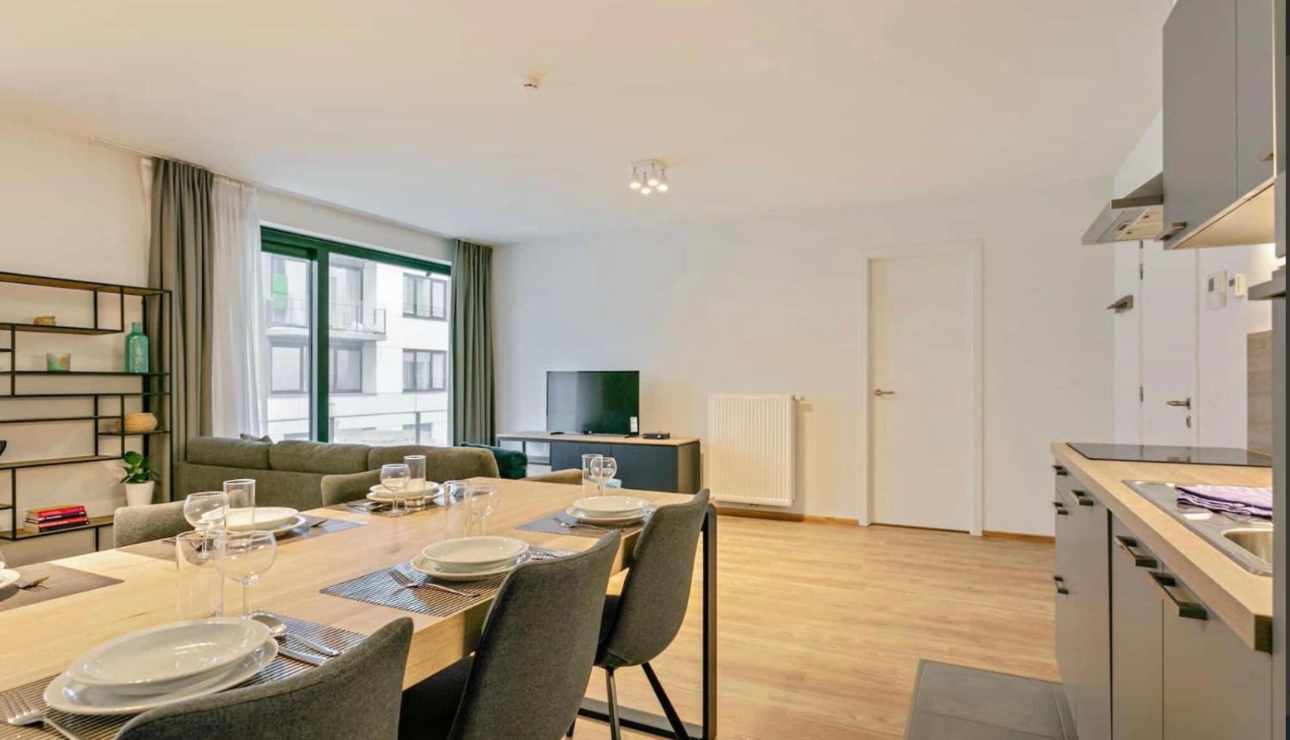 Furnished 2 Bedroom In Center