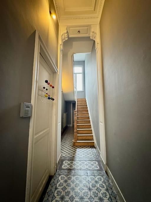 Apartment Amazing 3 Bedrooms - Place Brugmann