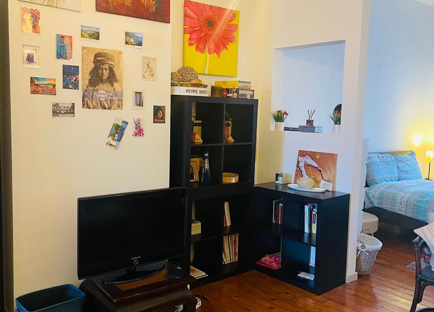 Quiet And Colorfull Flat In The Center Of Apartment *