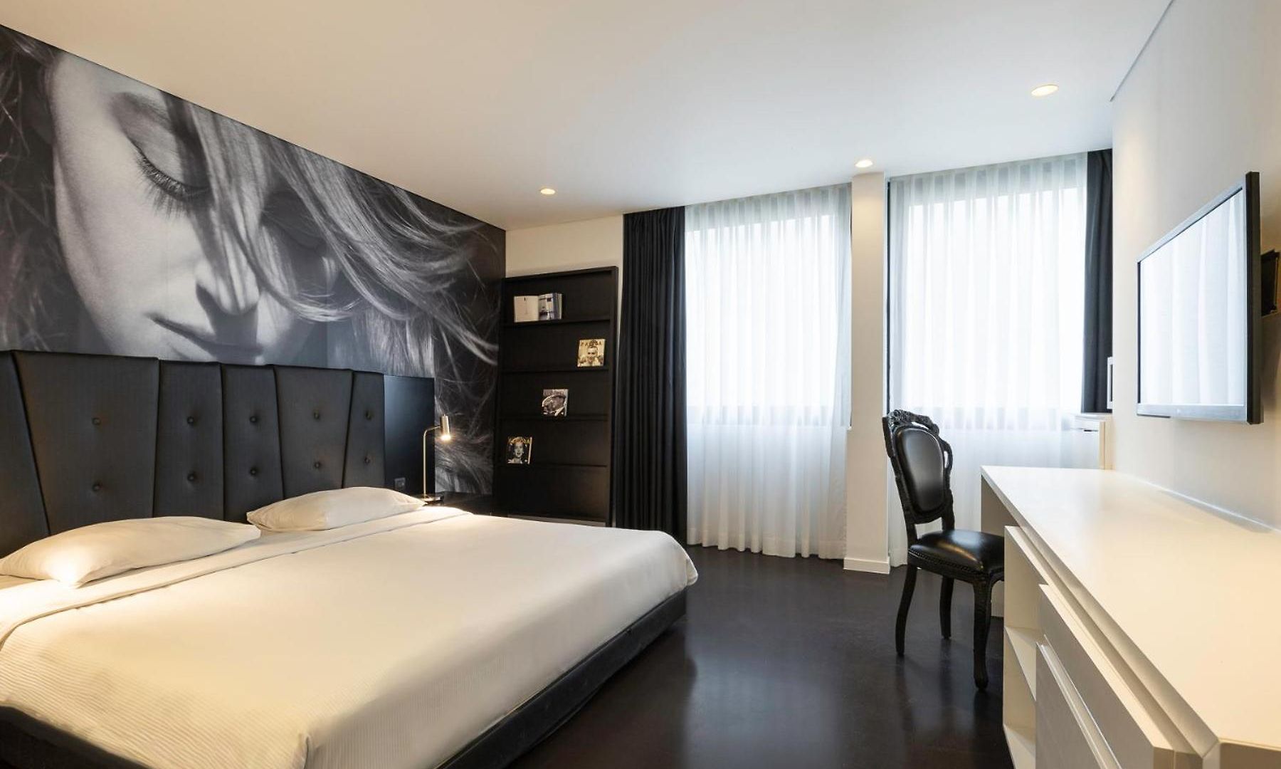 Aparthotel B-aparthotel Regent 4*