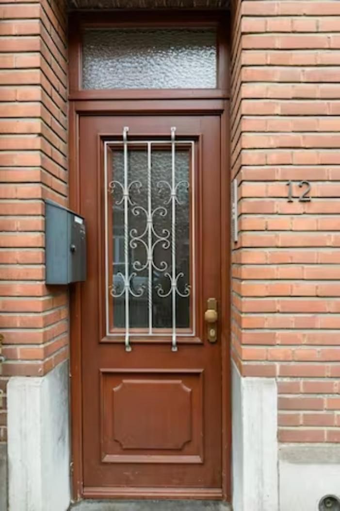 Beautiful, Renovated Fully Self Contained * Brussel