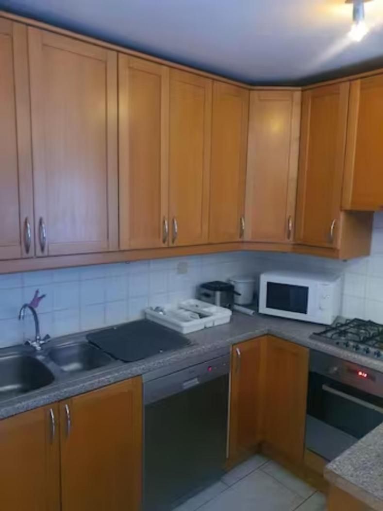 Beautiful, Renovated Fully Self Contained Gasthuis Brussel