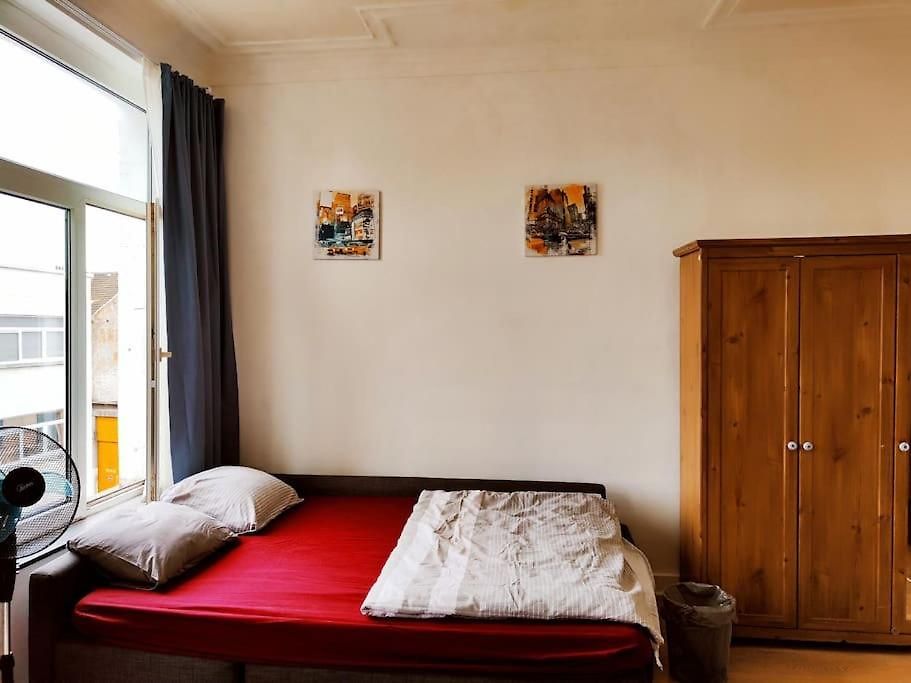 Apartment Entier Avec Balcon - Tour Et Taxis Brussels