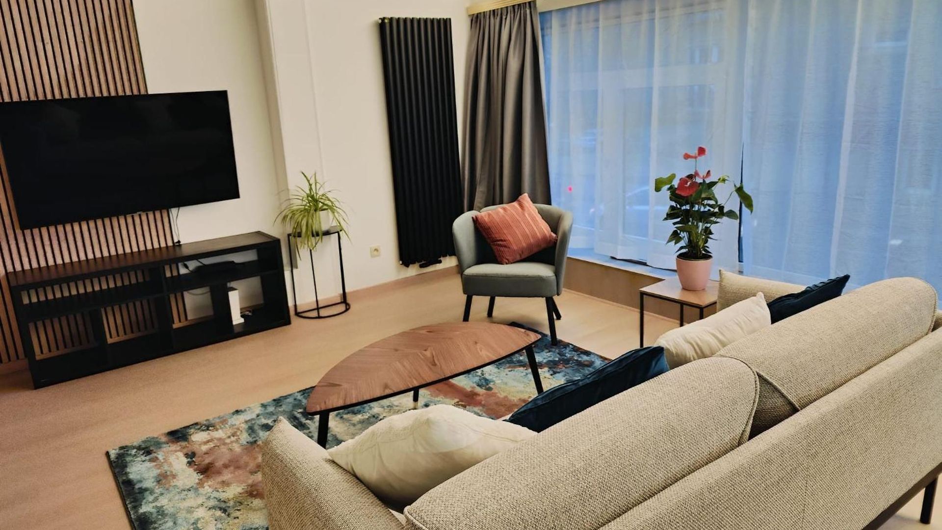 Bright & Cozy In Apartment Brussels