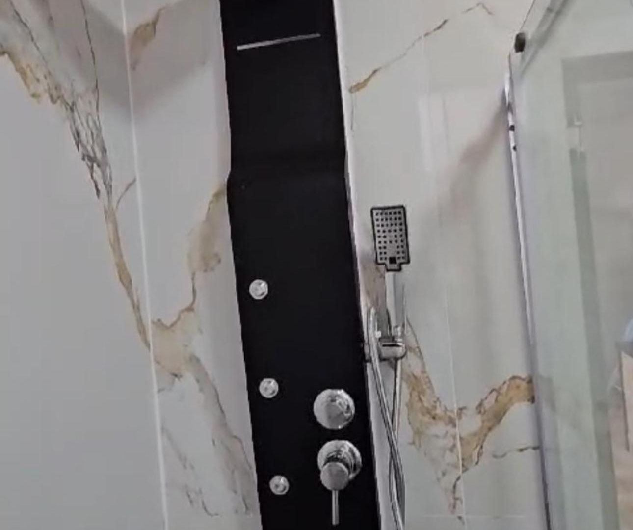 2 Luxueuse A Jette Apartment Brussels