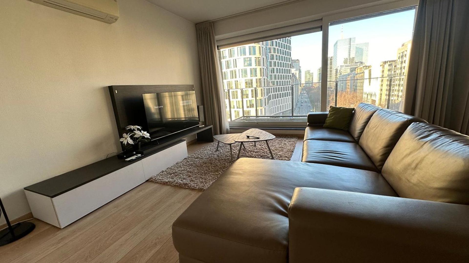 2 Bedroom In Center With Balcony Brussel