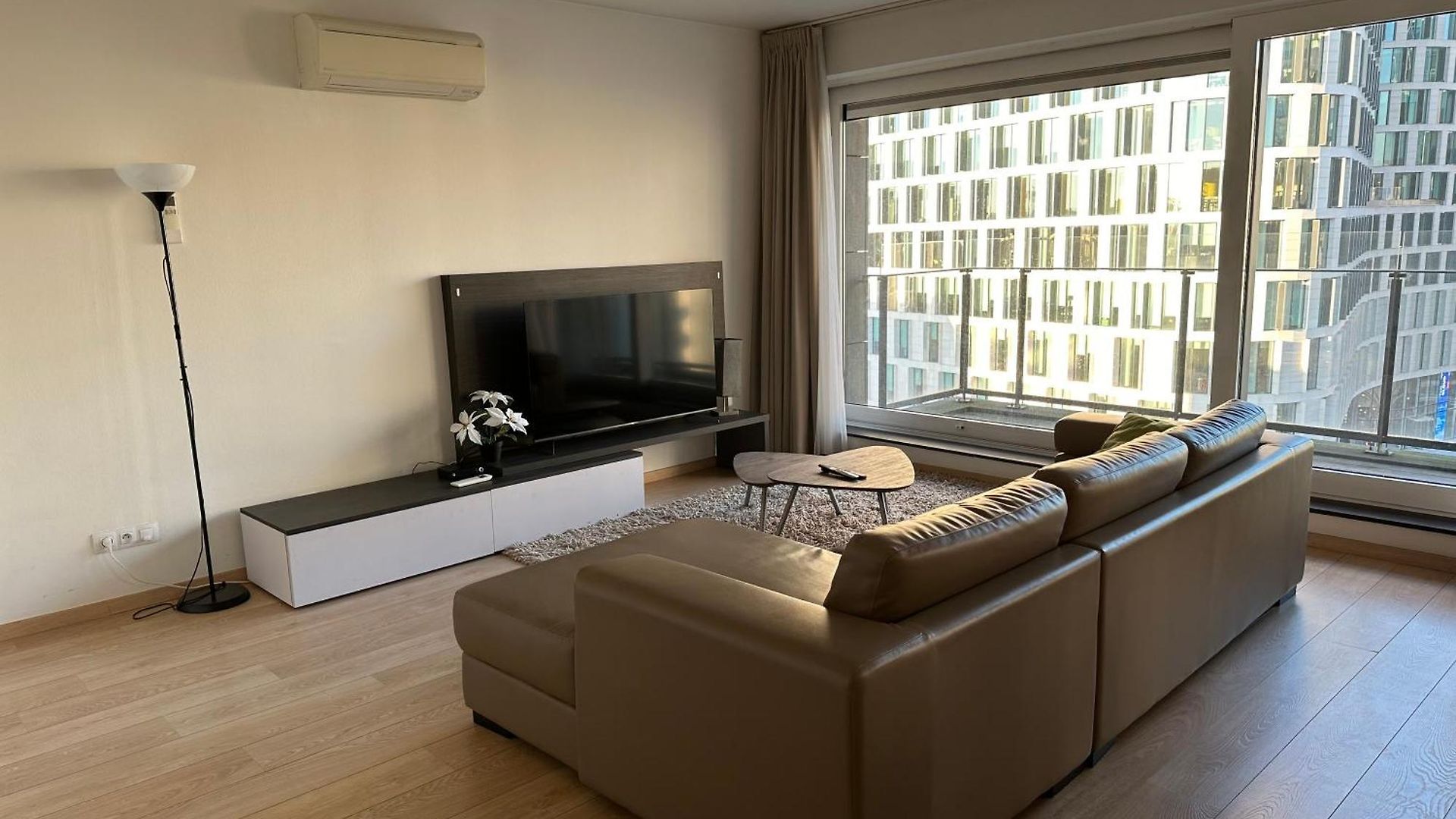 2 Bedroom In Center With Balcony Brussel