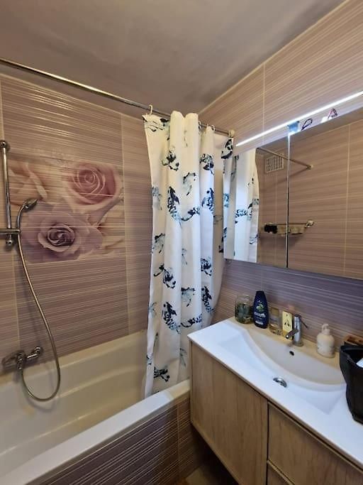 Meuble 92m2 + 2 Terrasses Apartment *