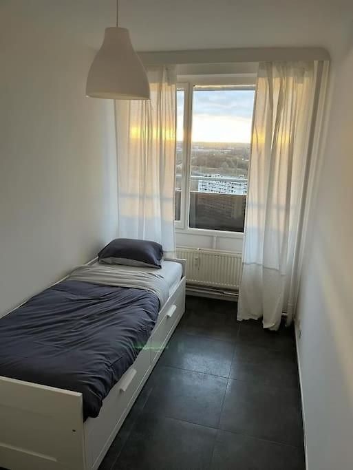 Meuble 92m2 + 2 Terrasses Apartment Brussels