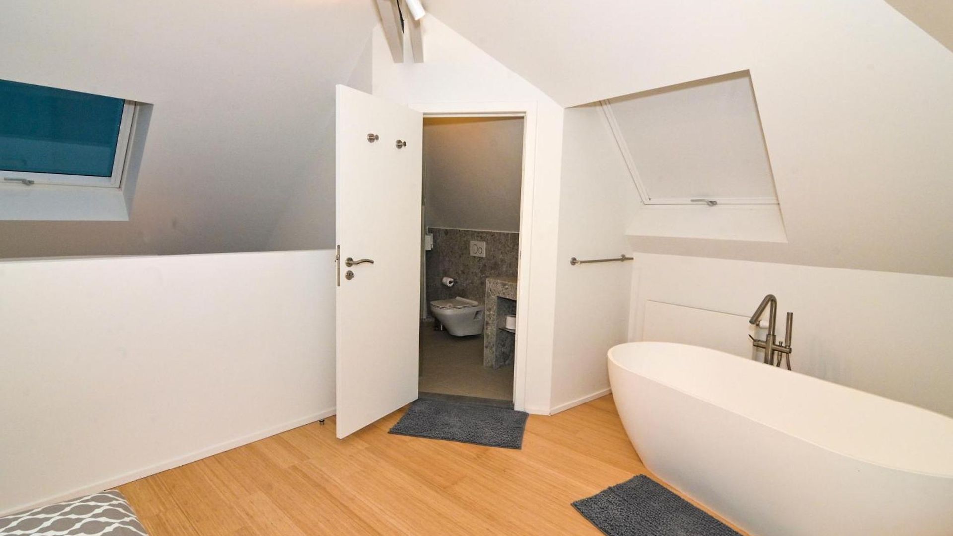 Family Duplex Getaway - Perfectly Positioned For Adventures