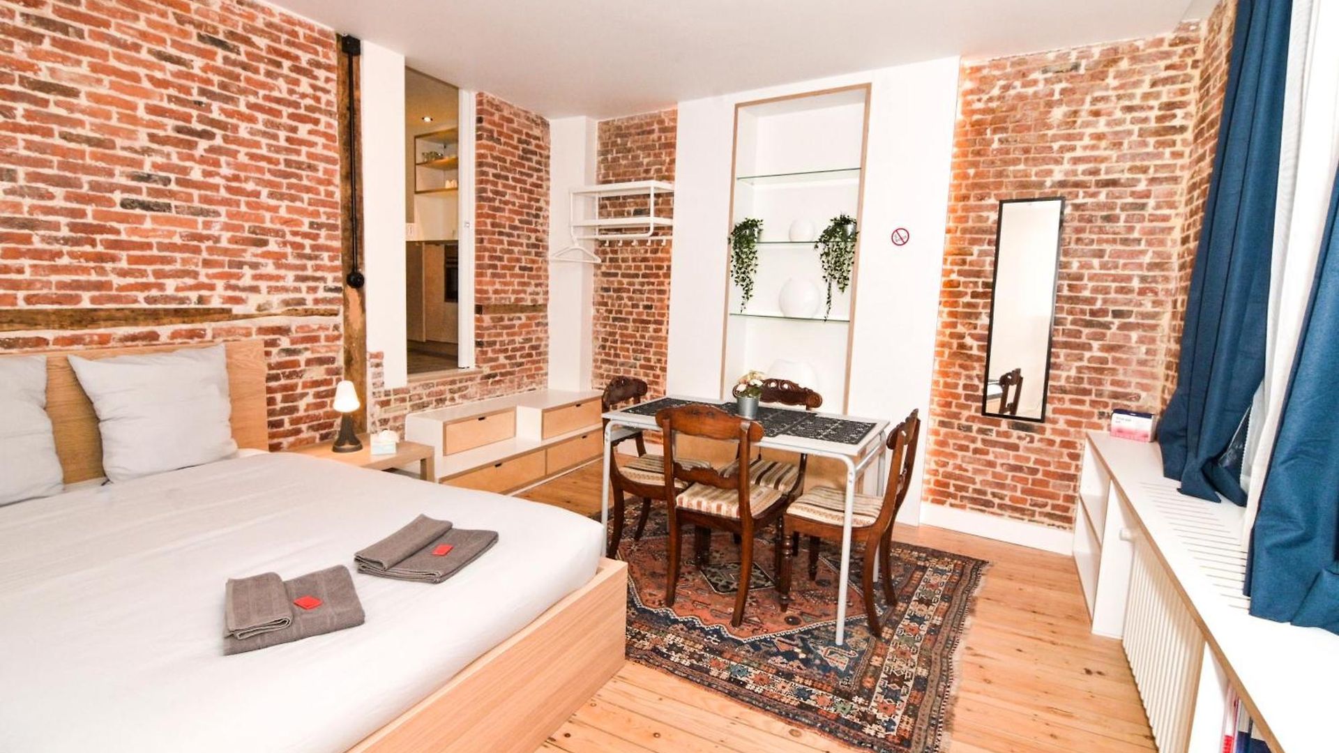 Apartment Family Duplex Getaway - Perfectly Positioned For Adventures *