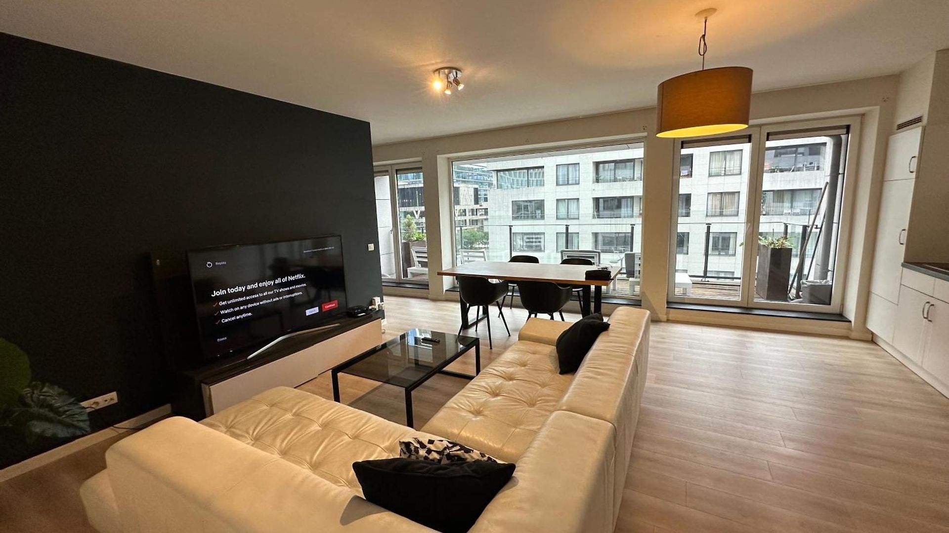 Apartment 3 Bedroom In Center With Balcony View Brussels