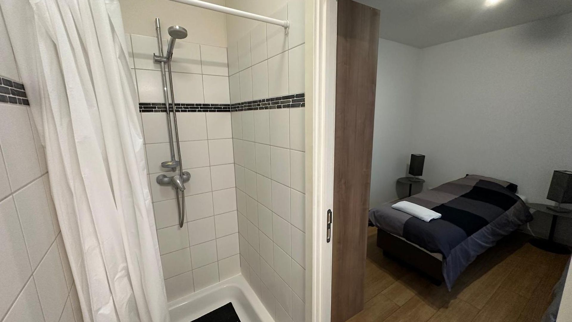 3 Bedroom In Center With Balcony View * Brussels