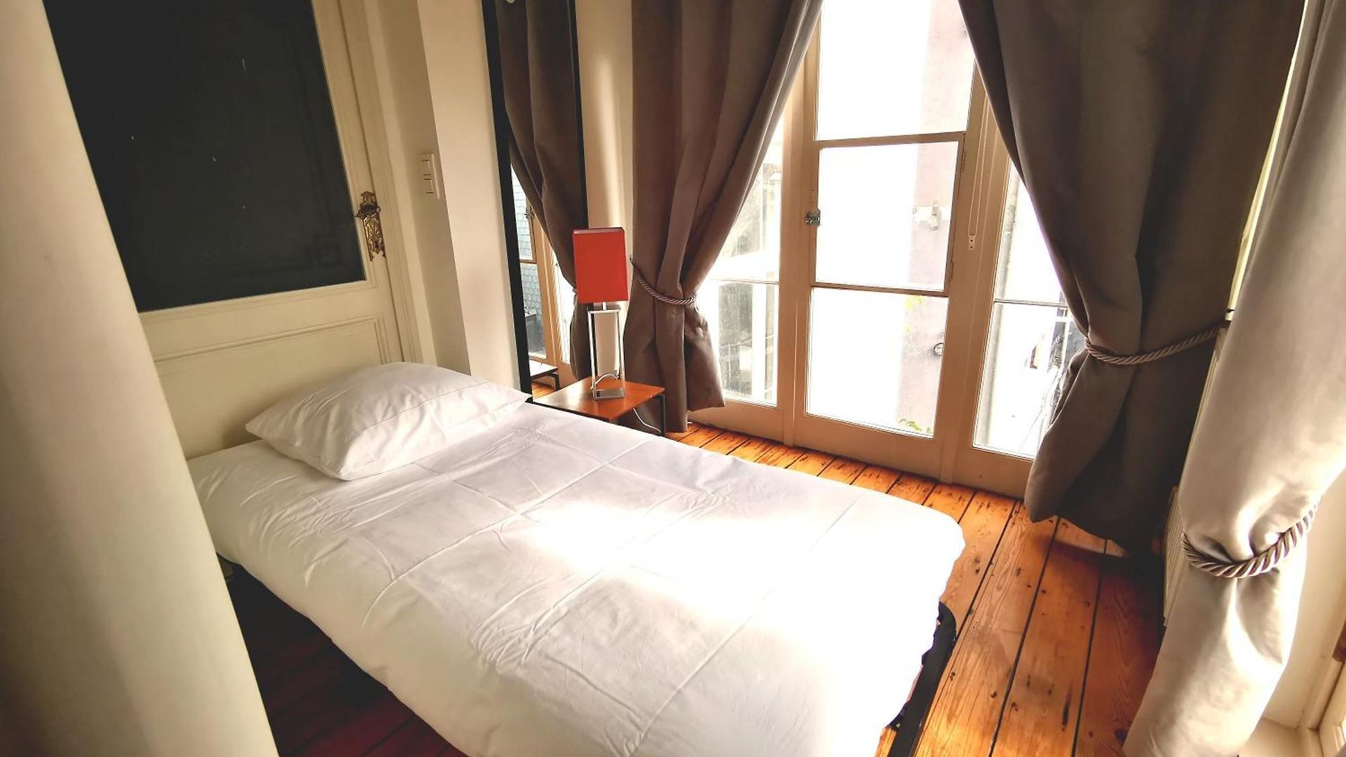 Bed & Breakfast Maison Jamaer 4*
