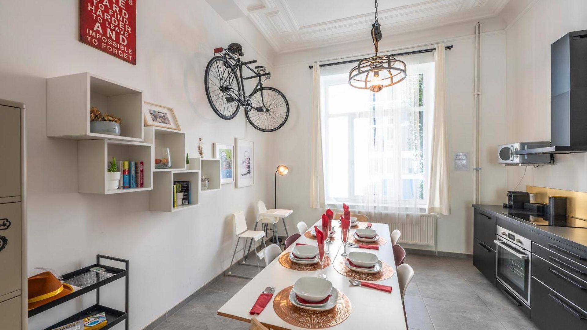 Superb 3 Bedroom & 3 Bathroom Duplex In Centre Brussels