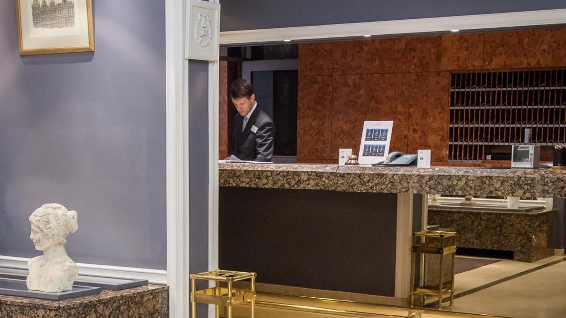 First Euroflat Hotel 4*
