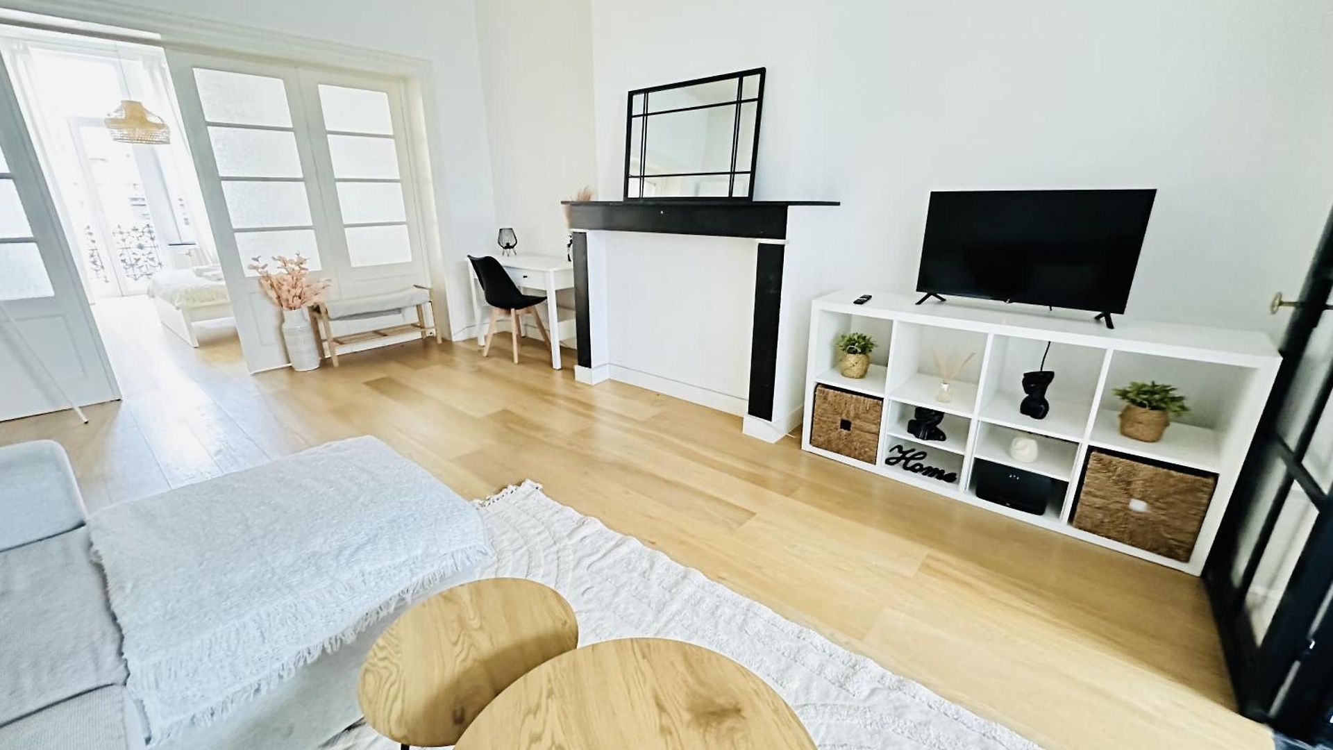Trendy Flat In