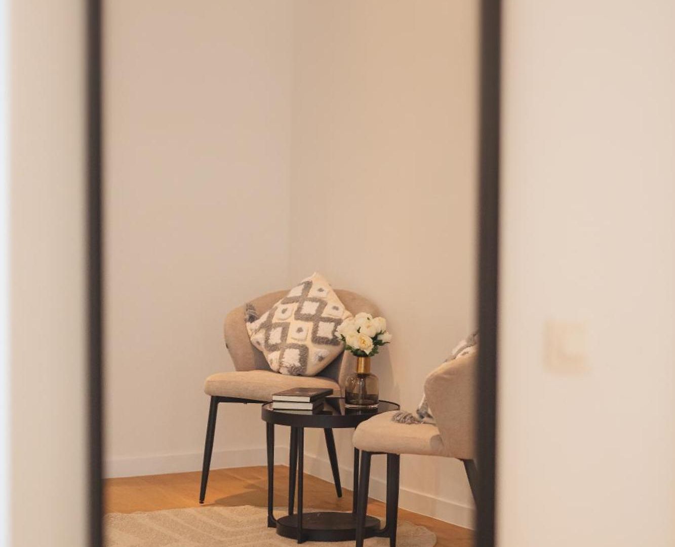 600m² Luxe & Jardin, Coeur Apartment